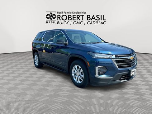 Used 2022 Chevrolet Traverse LS AWD/4WD image 2