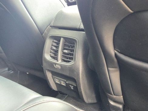 Used 2022 Jeep Cherokee Limited AWD/4WD image 10