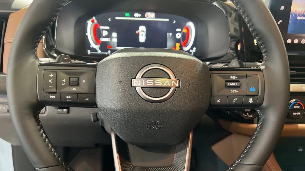 New 2026 Nissan Pathfinder Platinum AWD/4WD image 13