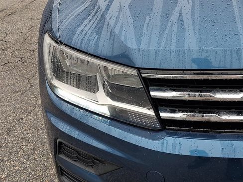 Used 2018 Volkswagen Tiguan SE AWD/4WD image 9