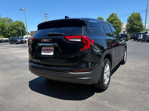 Used 2024 GMC Terrain SLE w/ LPO, Floor Liner Package FWD image 6