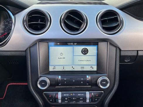 Used 2016 Ford Mustang Premium image 17