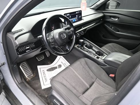 Used 2024 Honda Accord Sport image 11