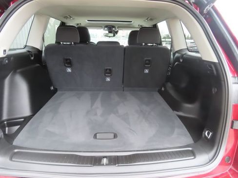 Used 2023 Jeep Grand Cherokee Laredo w/ Luxury Tech Group I image 30