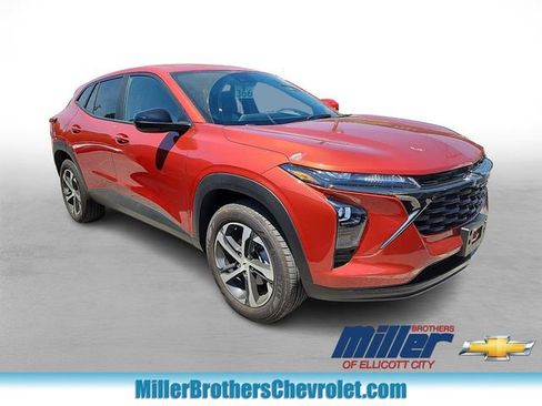 Certified 2024 Chevrolet Trax RS w/ Driver Confidence Package FWD image 1