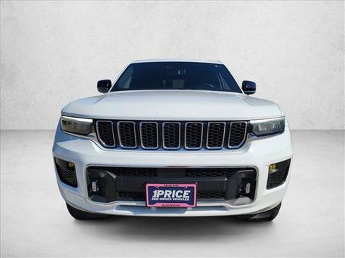 Used 2021 Jeep Grand Cherokee L Overland w/ Luxury Tech Group IV AWD/4WD image 2