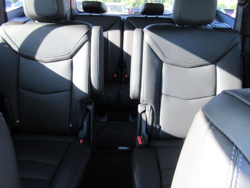 Used 2025 Cadillac XT6 Premium Luxury w/ Technology Package FWD image 34