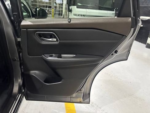 Used 2021 Nissan Rogue SL w/ Premium Package AWD/4WD image 37