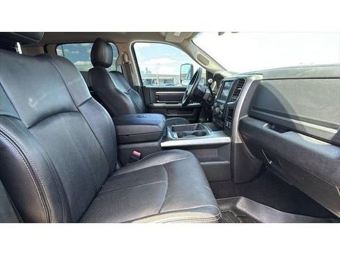 Used 2018 RAM 2500 Laramie w/ Sport Appearance Group AWD/4WD image 32