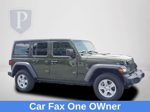 Used 2022 Jeep Wrangler Unlimited Sport AWD/4WD image 2