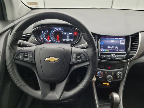 Used 2021 Chevrolet Trax LT FWD image 22