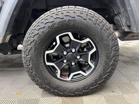 Used 2020 Jeep Gladiator Sport w/ Quick Order Package 24S AWD/4WD image 30