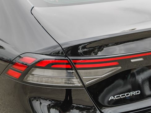 Used 2024 Honda Accord EX image 10