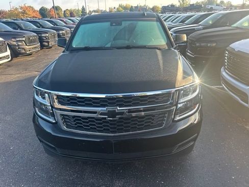 Used 2019 Chevrolet Suburban LT AWD/4WD image 6