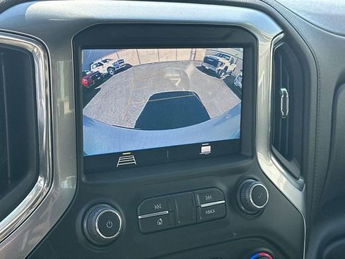 Used 2022 Chevrolet Silverado 1500 LT image 13