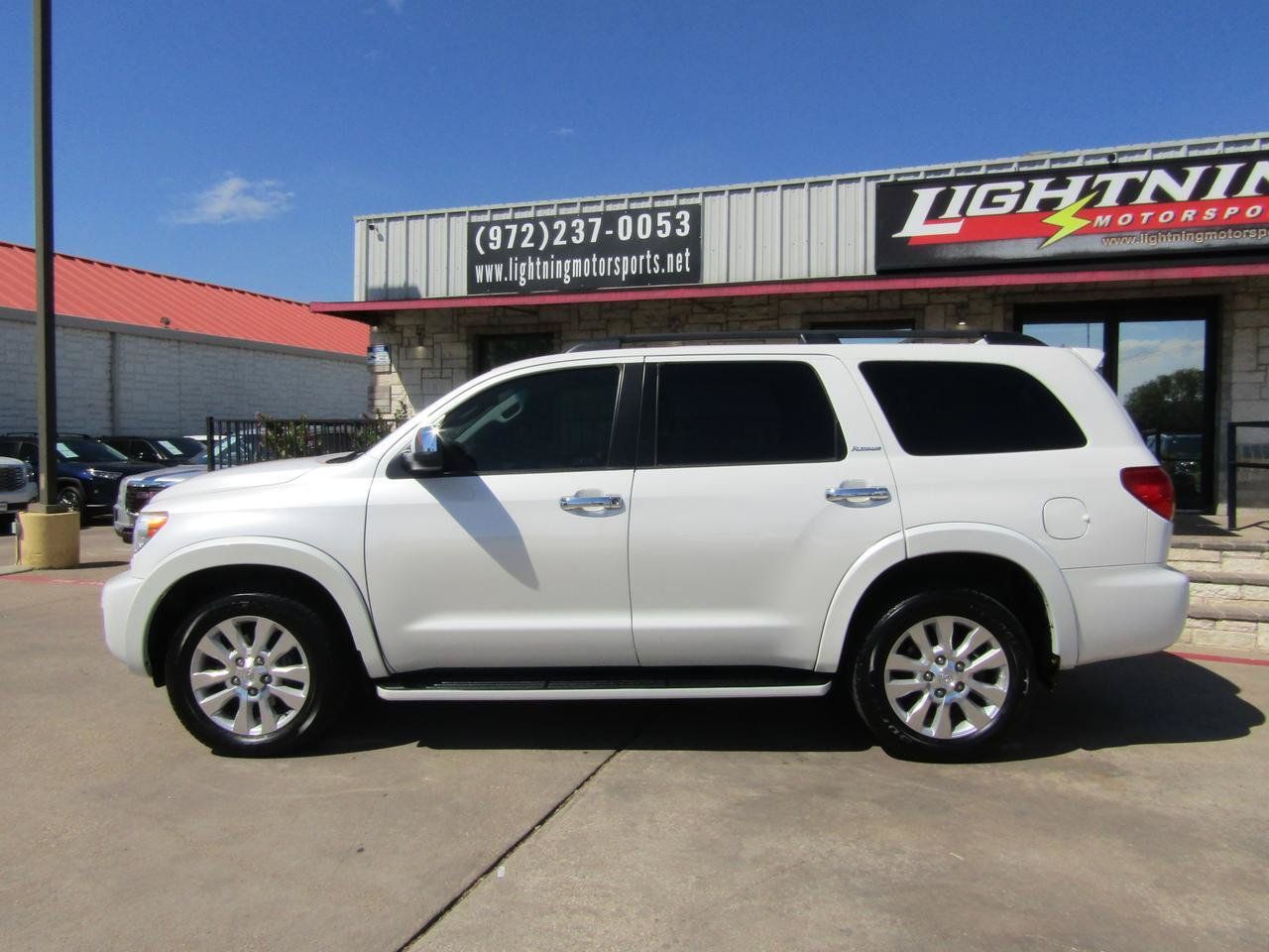 Used 2016 Toyota Sequoia Platinum AWD/4WD image 2