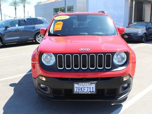 Used 2015 Jeep Renegade Latitude FWD image 4
