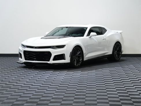Used 2018 Chevrolet Camaro ZL1 RWD image 3