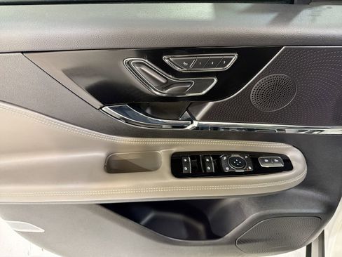 Used 2025 Lincoln Corsair FWD w/ Equipment Group 101A image 12