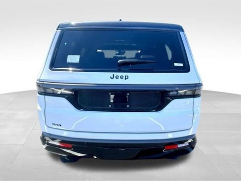 New 2026 Jeep Grand Wagoneer Summit AWD/4WD image 5