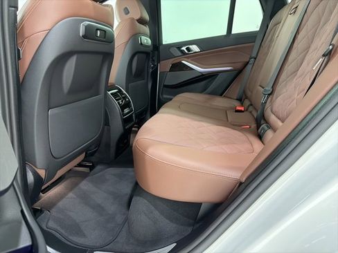 Used 2026 BMW X5 xDrive40i w/ Premium Package image 17