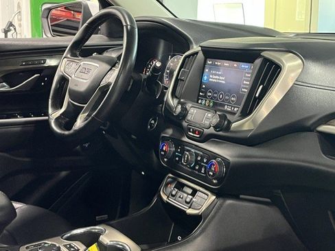Certified 2022 GMC Terrain Denali w/ Denali Premium Package AWD/4WD image 9