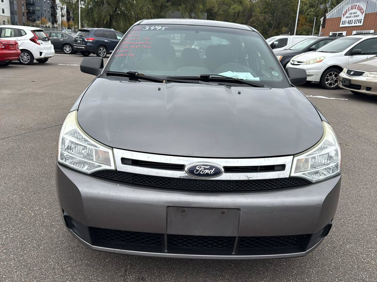 Used 2011 Ford Focus SE FWD image 2