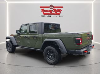 Used 2022 Jeep Gladiator Mojave w/ Cold Weather Group AWD/4WD video 3