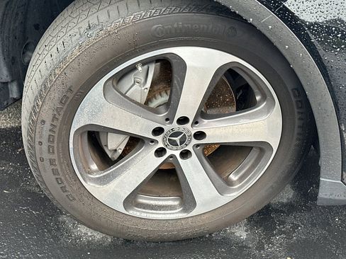 Used 2022 Mercedes-Benz GLC 300 image 5