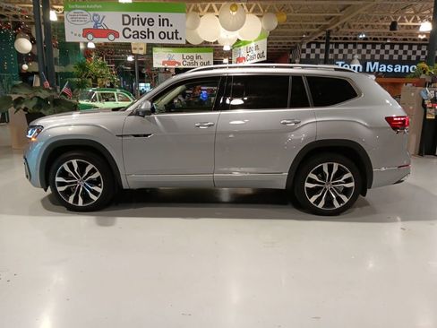 Used 2021 Volkswagen Atlas SEL Premium AWD/4WD image 9