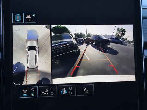 New 2025 GMC Acadia AT4 image 16