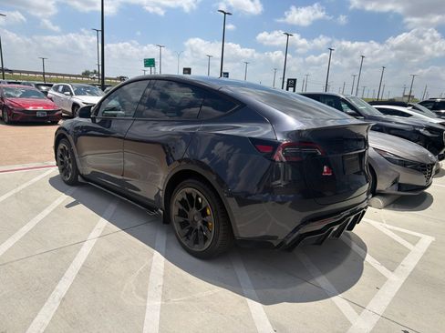 Used 2024 Tesla Model Y Long Range RWD image 6