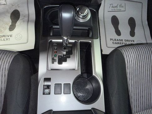 Used 2024 Toyota 4Runner SR5 AWD/4WD image 28
