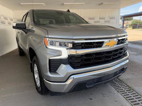 Used 2025 Chevrolet Silverado 1500 LT RWD image 1