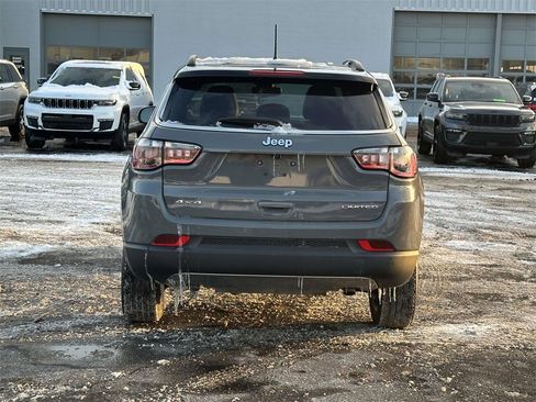 Used 2024 Jeep Compass Limited image 5