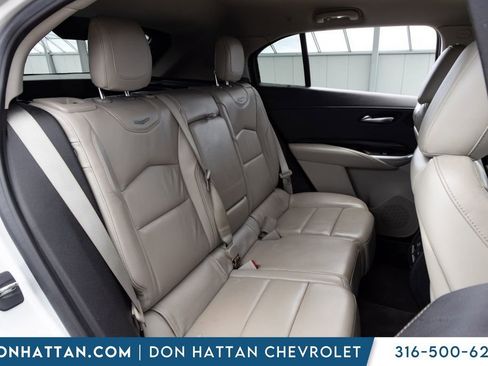Used 2020 Cadillac XT4 Premium Luxury FWD image 17