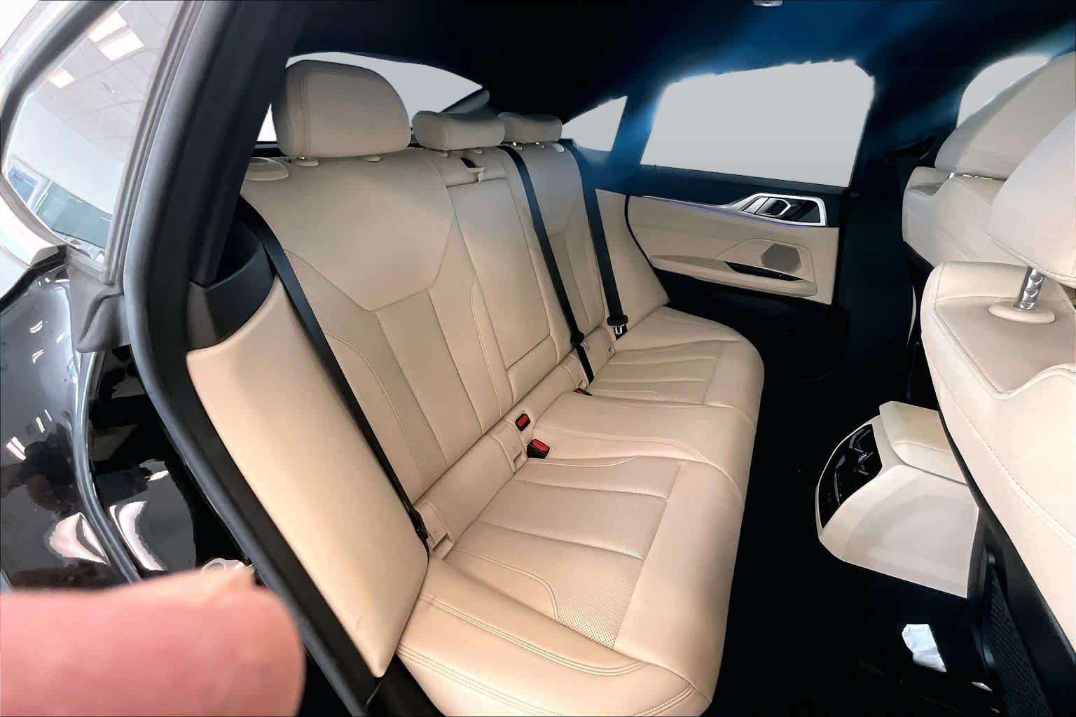 Used 2023 BMW i4 eDrive35 w/ Premium Package RWD image 19