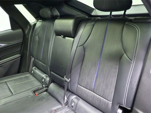 Used 2024 Cadillac Lyriq Sport image 12