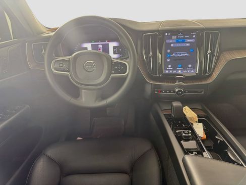 Certified 2023 Volvo XC60 B5 Plus w/ Protection Package Premier FWD image 24
