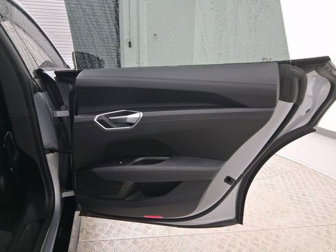 Used 2022 Audi e-tron GT Premium Plus w/ Performance Package image 30