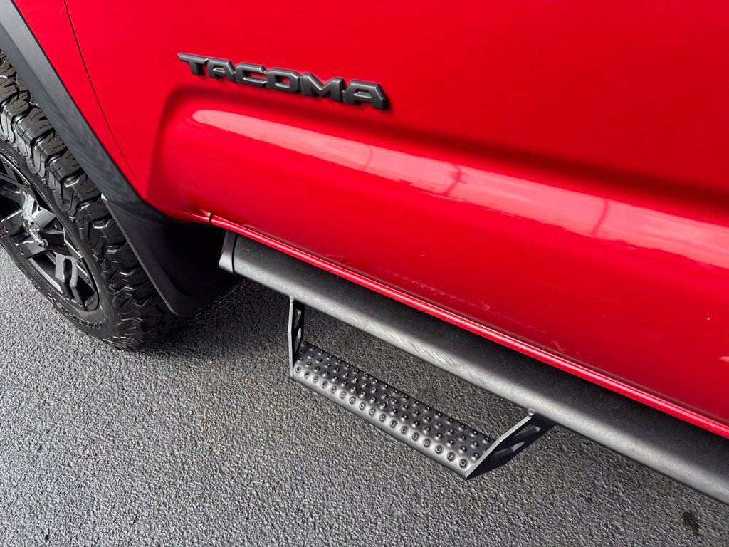 Used 2021 Toyota Tacoma TRD Off-Road AWD/4WD image 35