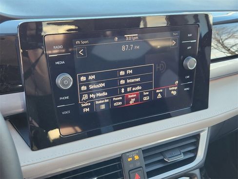 New 2025 Volkswagen Taos SEL image 11