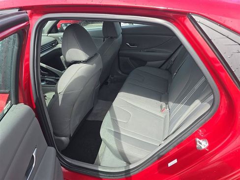 Used 2021 Hyundai Elantra SEL w/ Cargo Package FWD image 9