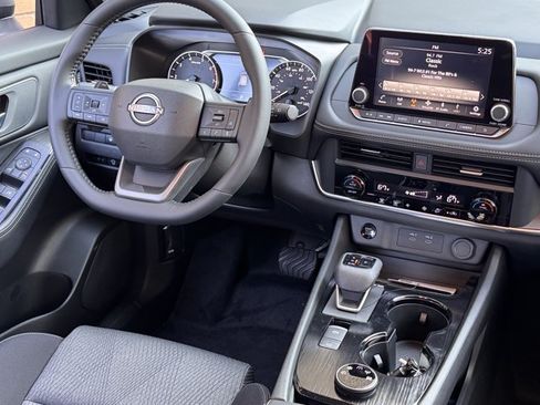 New 2025 Nissan Rogue SV AWD/4WD image 16