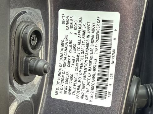 Used 2017 Honda Civic Touring image 32