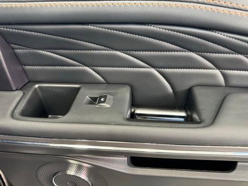 Used 2024 Ford Expedition Max Platinum image 22