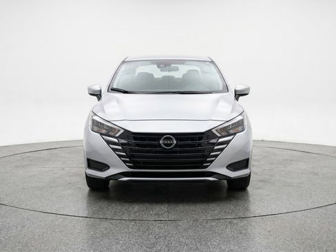 Used 2025 Nissan Versa SV FWD image 2