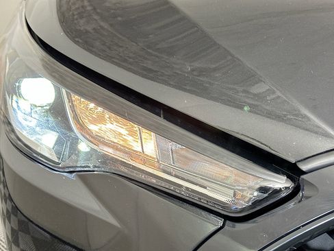 Used 2024 Toyota Corolla Cross LE w/ Moonroof Package image 9