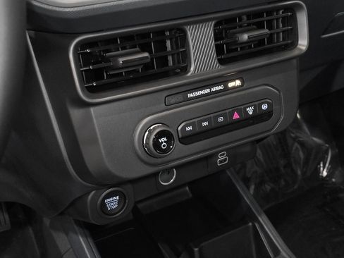 New 2025 Ford Maverick XLT w/ XLT Luxury Package image 27