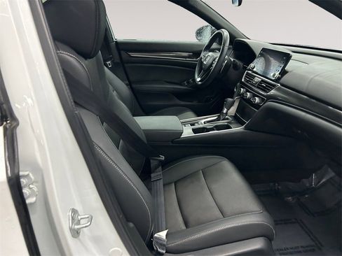Used 2022 Honda Accord Sport image 15